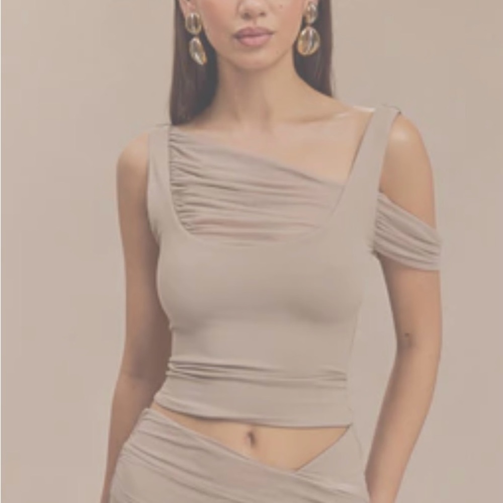 Meshki Mesh Sleeveless top size M